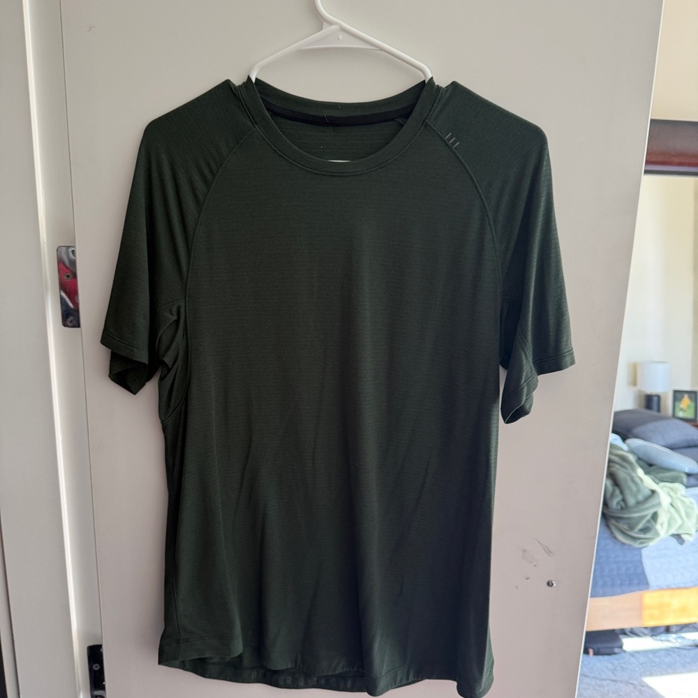 Lot of 3 Lululemon Men’s T-Shirts (Bundle of 3) - Picture 4 of 4